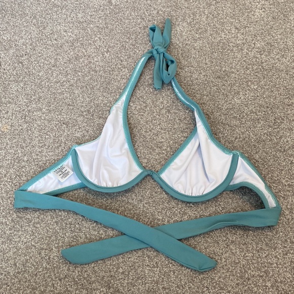 Halter bikini top - Picture 2 of 3